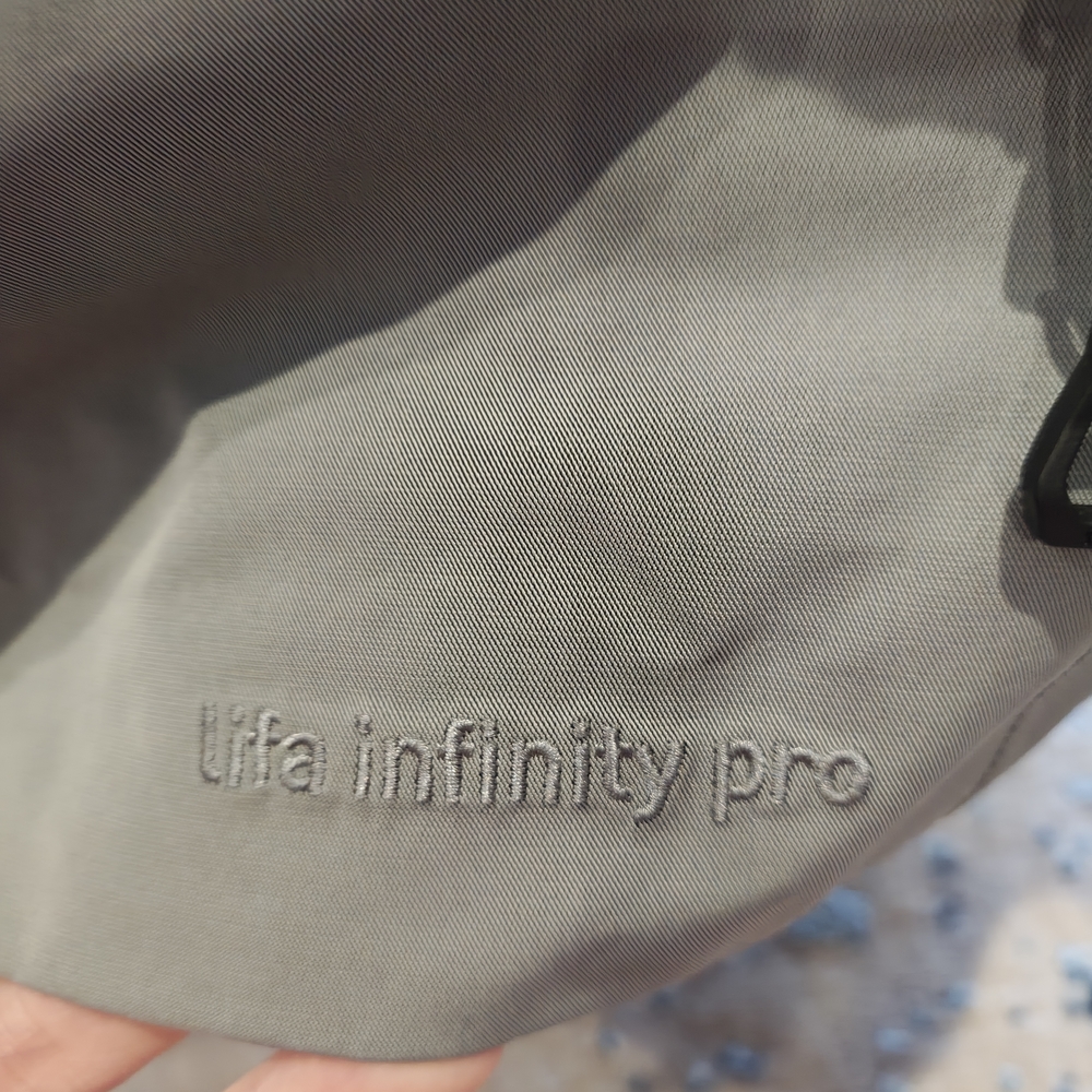 NWT Helly Hansen Women's Odin Infinity Insulated Jacket - Small - Picture 4 of 16